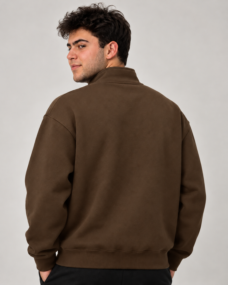 Sudadera ALO Accolade 1/4 Zip café, vista de espalda
