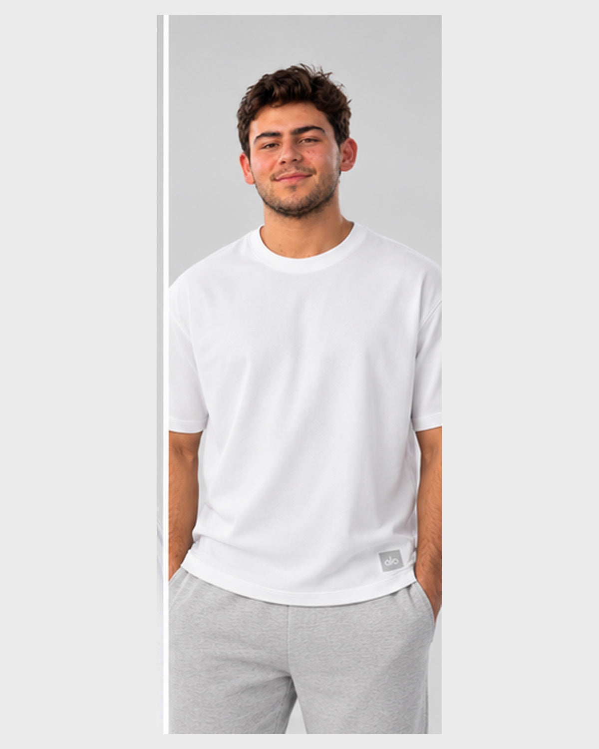 ALO Conquer Reform Crewneck blanco - vista frontal en modelo PRIMOS